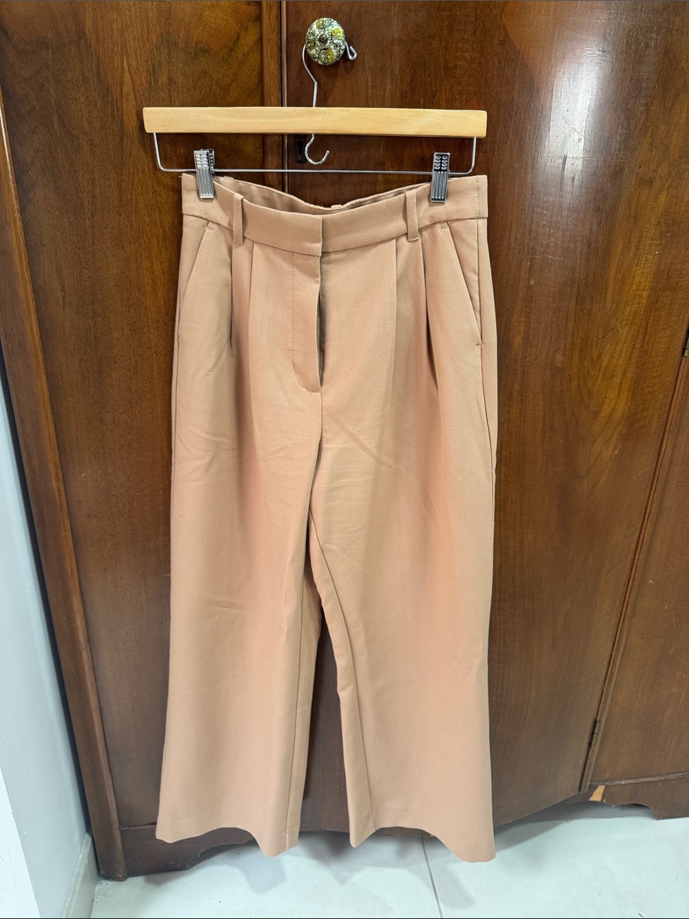 Abercrombie Sloan Women's Wide-Leg Trousers in Blush